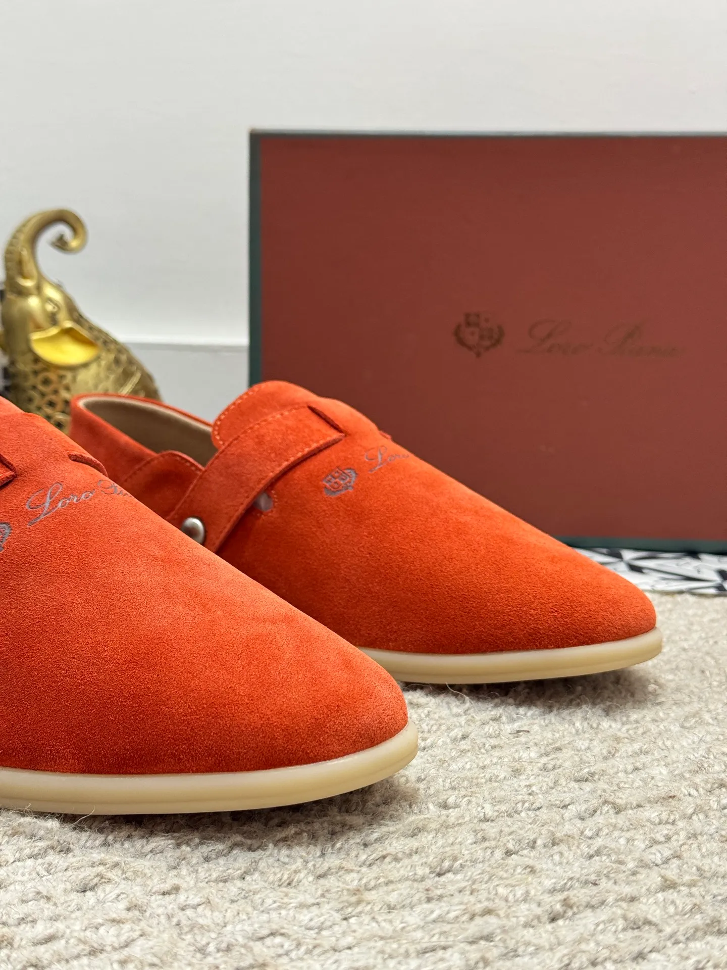 Men's men's shoes 💰420 [New style] 🍓🍓Loro Piana - LP's new moccasin shoes are made of water-repellent treated suede uppers with rubber soles, a classic. The complex craftsmanship and meticulous structure make the shoes light and soft, allowing you to walk comfortably and freely. Perfect for wearing at the beach or out in the water during the summer. Size: 38-44 (45 customized